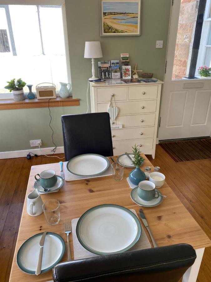 קרייל Honeypot Guest House מראה חיצוני תמונה